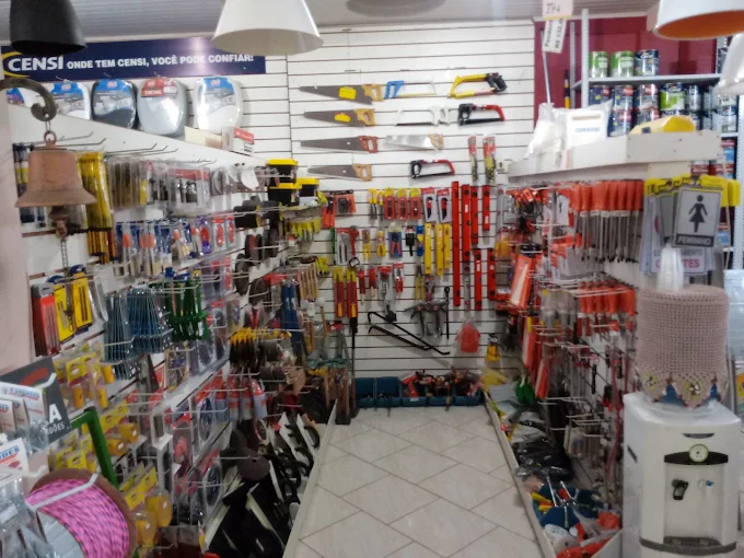 Corredor de ferramentas na Ferragem Amigão